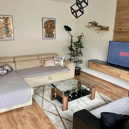 Luxury City Center Apartment سكوبجي المظهر الخارجي الصورة